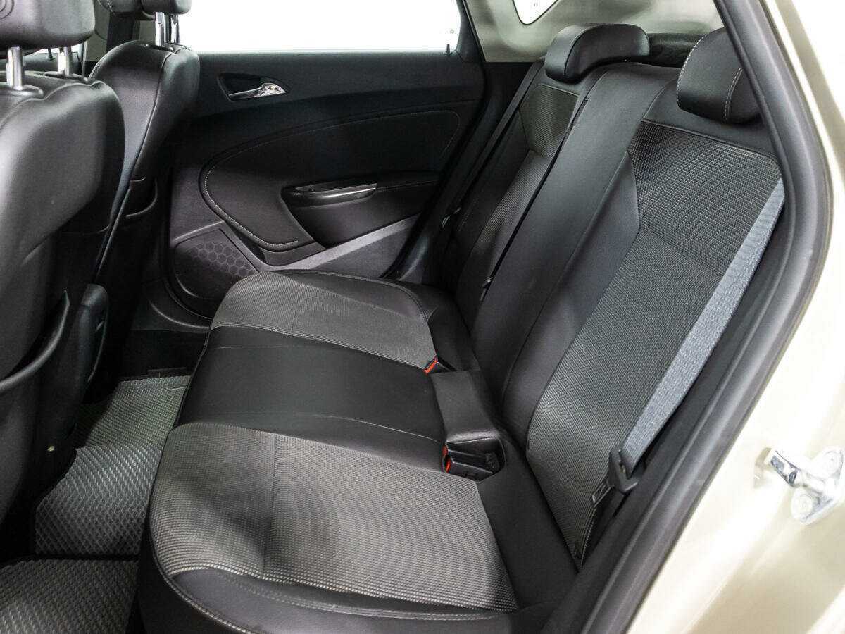 Купить Opel Astra с пробегом. Фото: #9