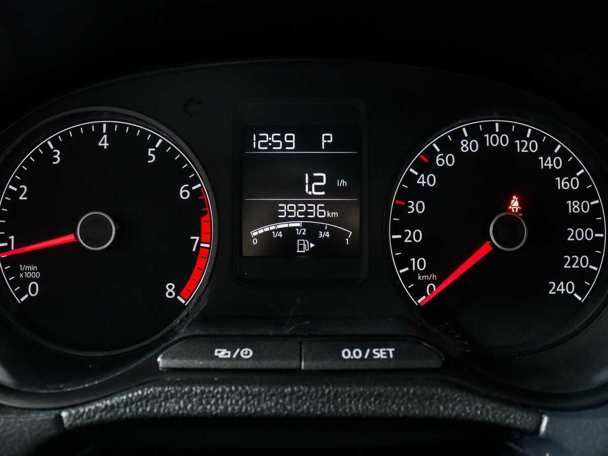 Купить Volkswagen Polo с пробегом. Фото: #7