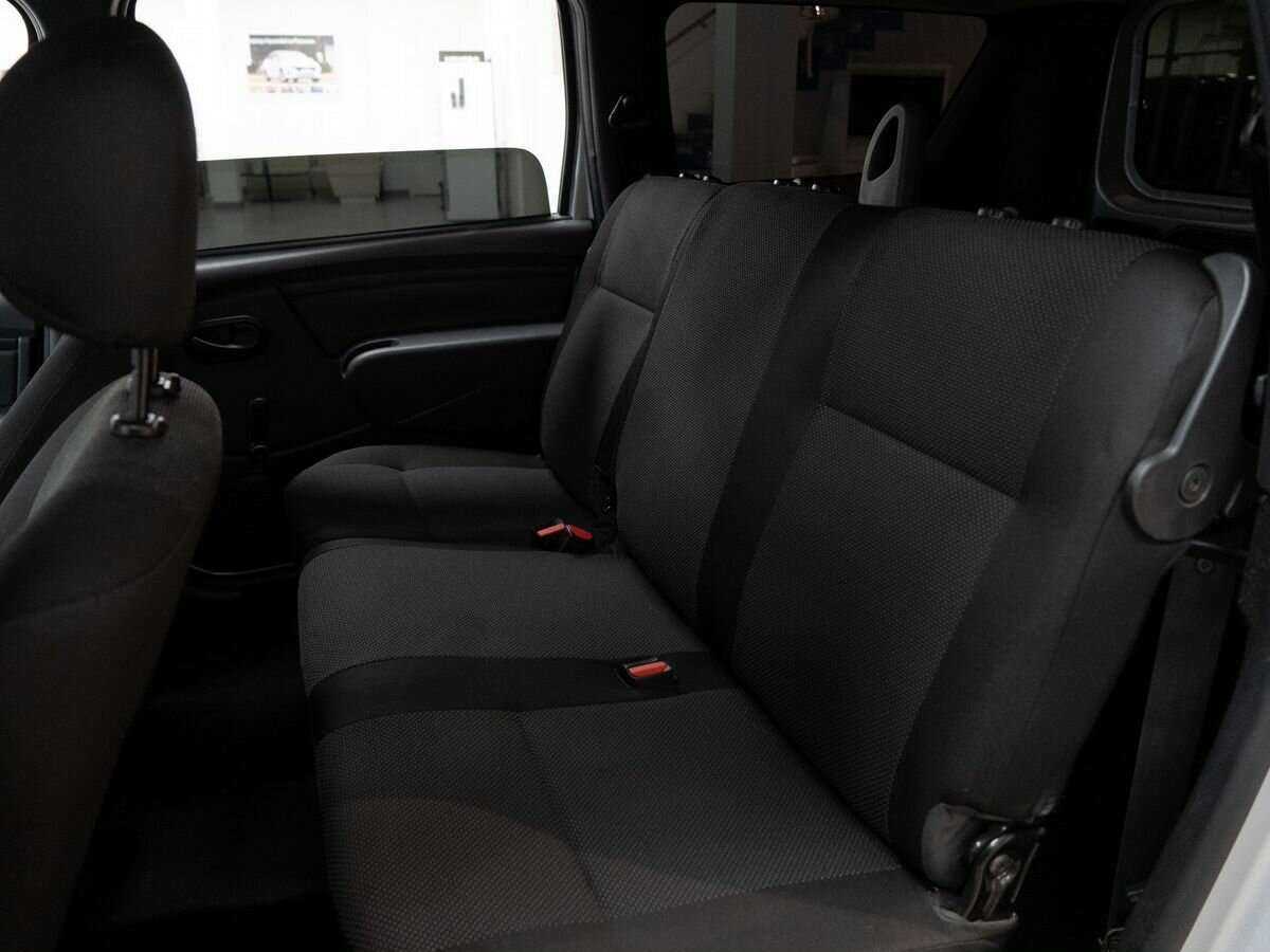 Купить Lada (ВАЗ) Largus с пробегом. Фото: #6