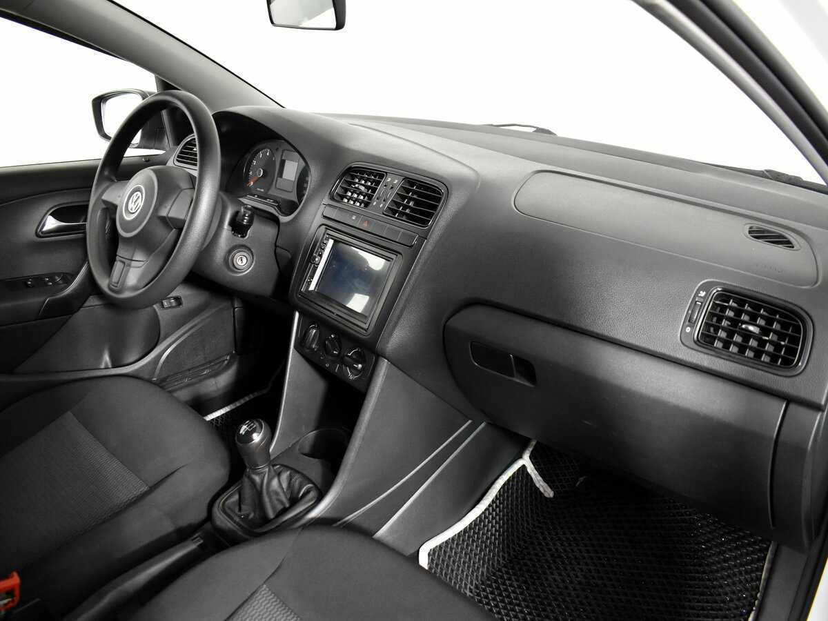 Купить Volkswagen Polo с пробегом. Фото: #15