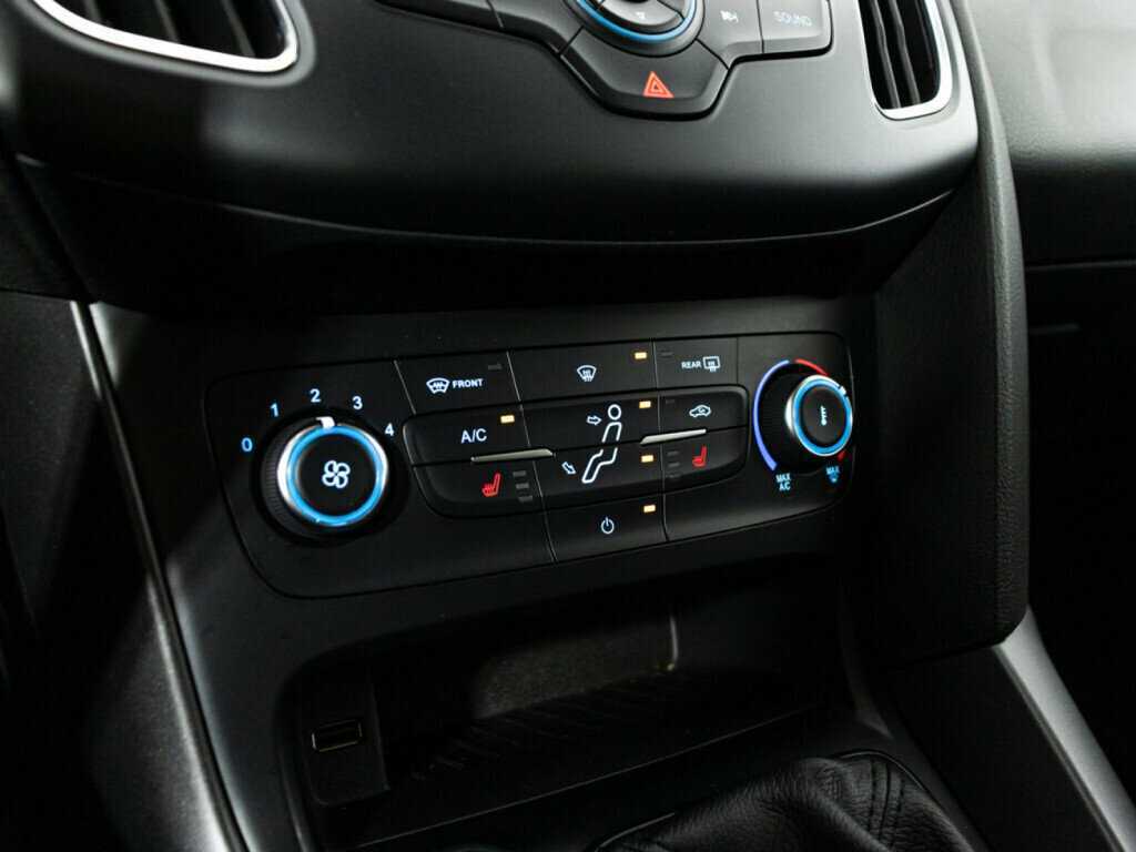 Купить Ford Focus с пробегом. Фото: #15