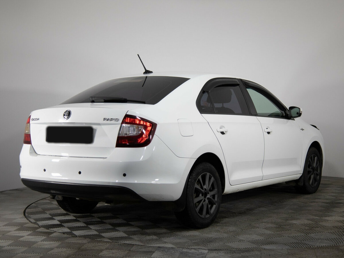 Купить Skoda Rapid с пробегом. Фото: #3