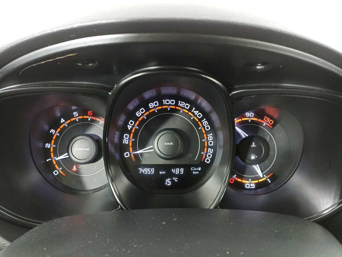 Купить Lada (ВАЗ) Vesta с пробегом. Фото: #11