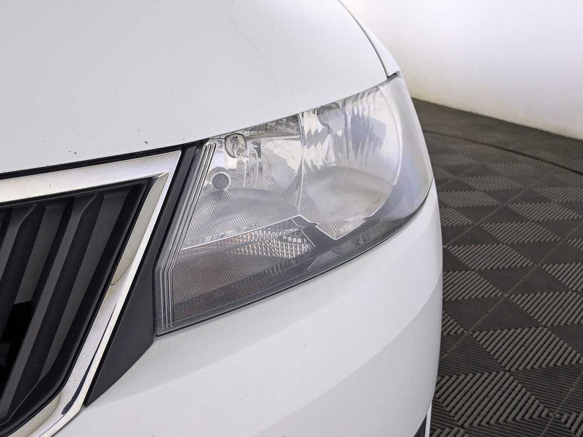 Купить Skoda Rapid с пробегом. Фото: #10