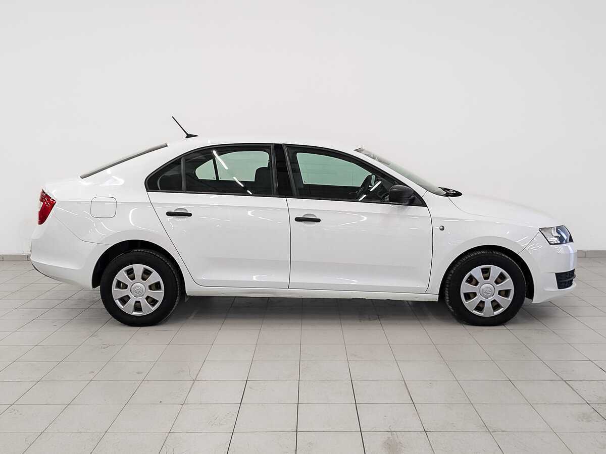 Купить Skoda Rapid с пробегом. Фото: #4