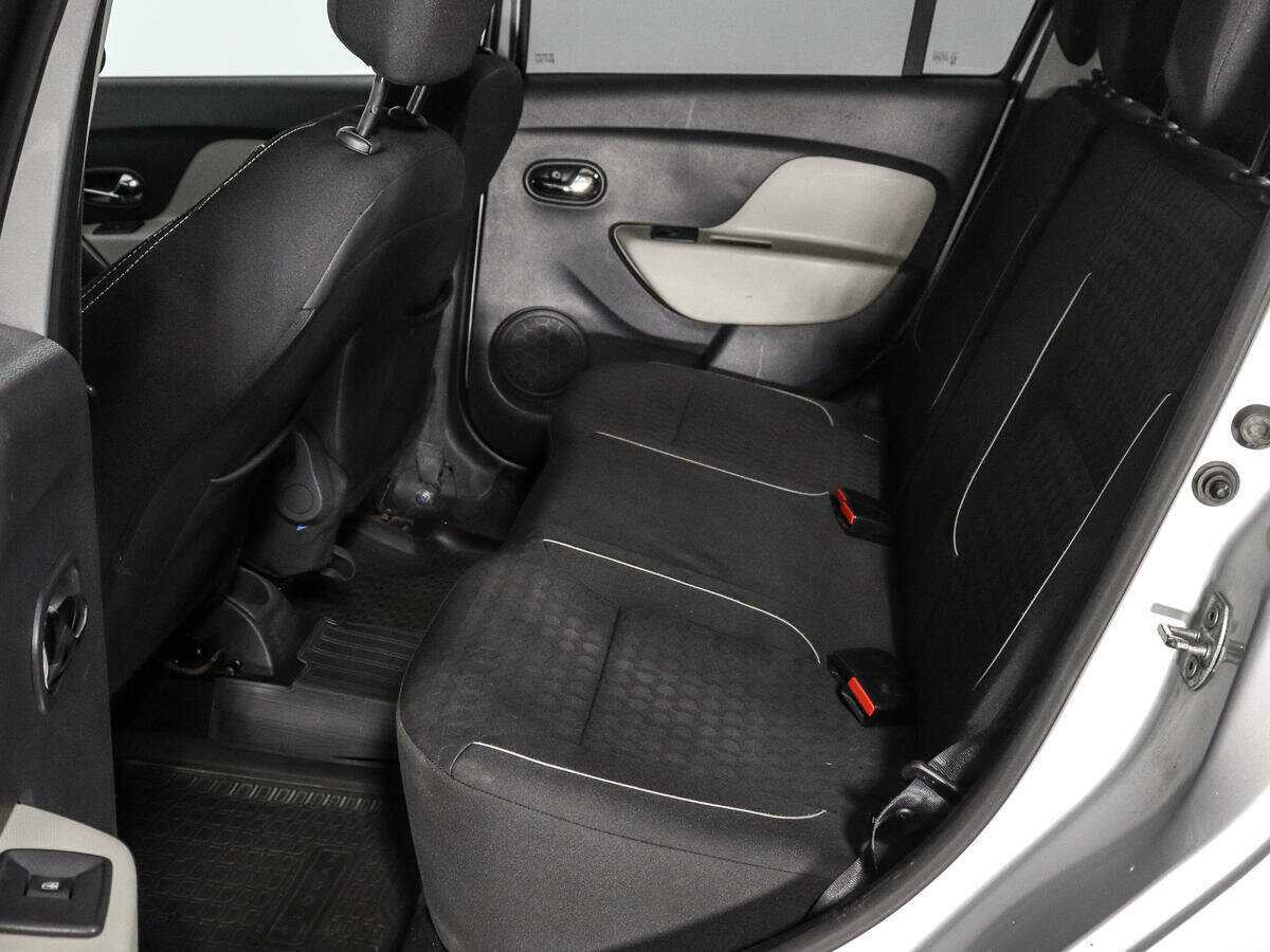 Купить Renault Logan с пробегом. Фото: #9