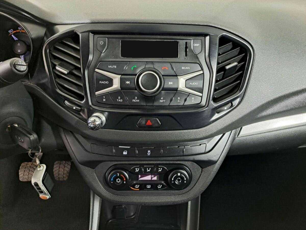 Купить Lada (ВАЗ) Vesta с пробегом. Фото: #14