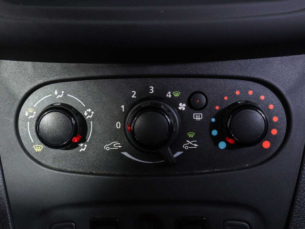 Купить Renault Sandero с пробегом. Фото: #15