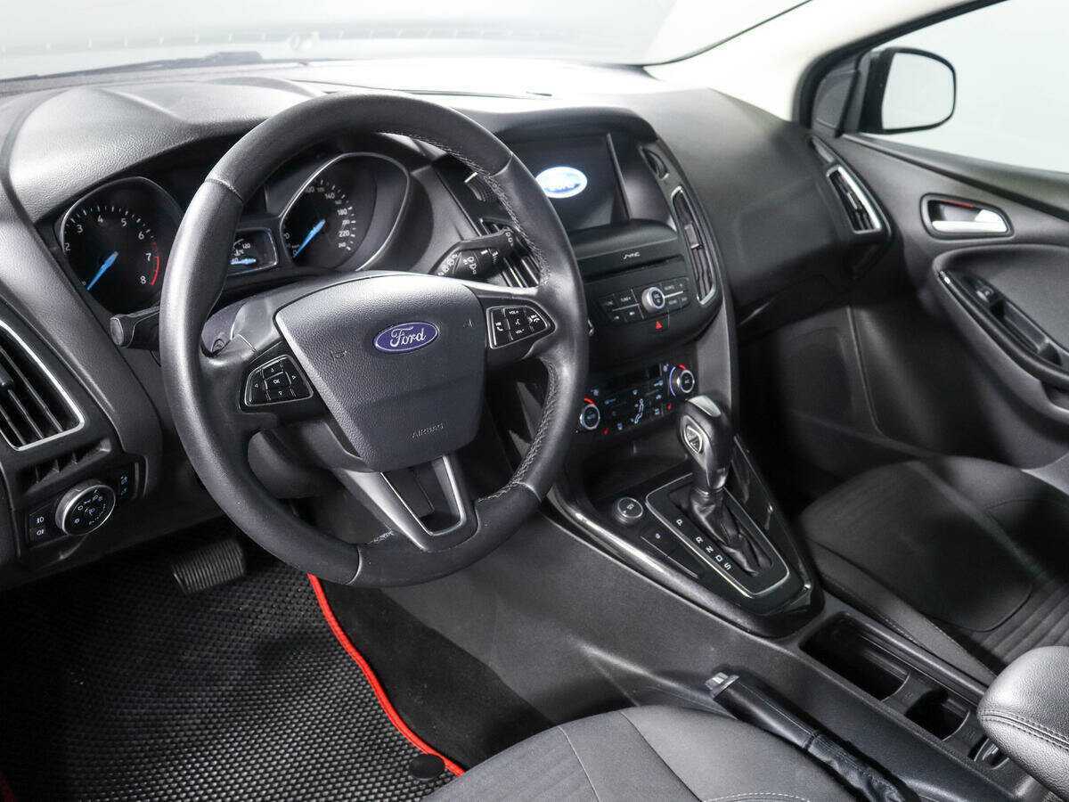 Купить Ford Focus с пробегом. Фото: #10