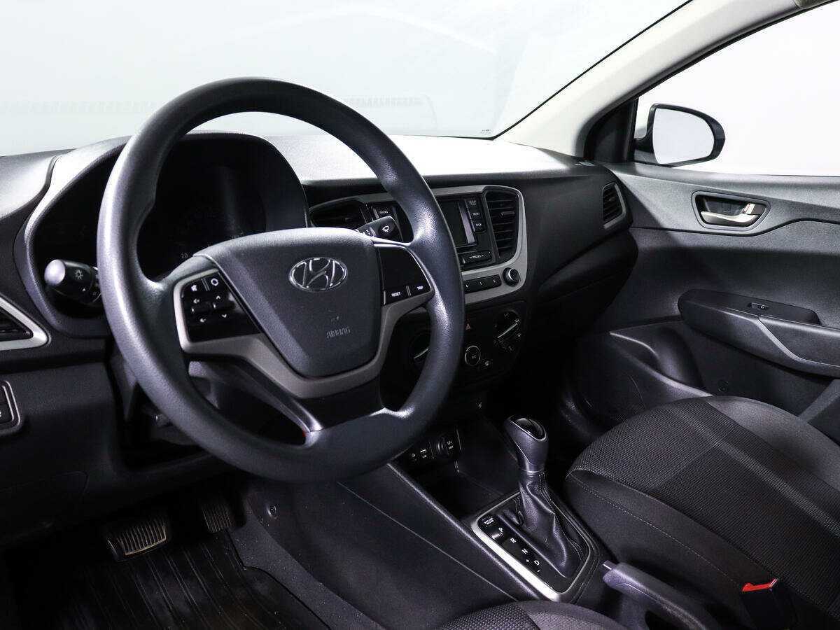 Купить Hyundai Solaris с пробегом. Фото: #11