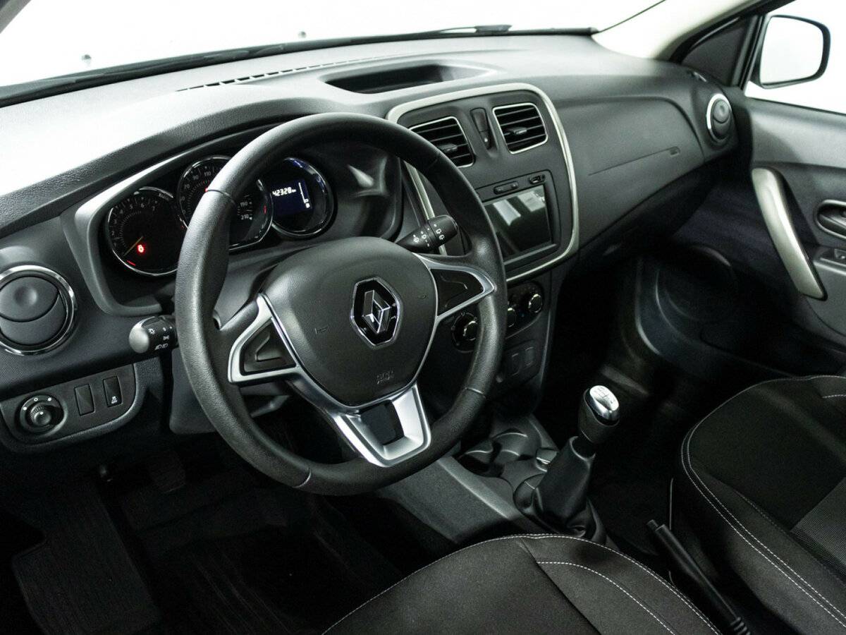 Купить Renault Sandero с пробегом. Фото: #10