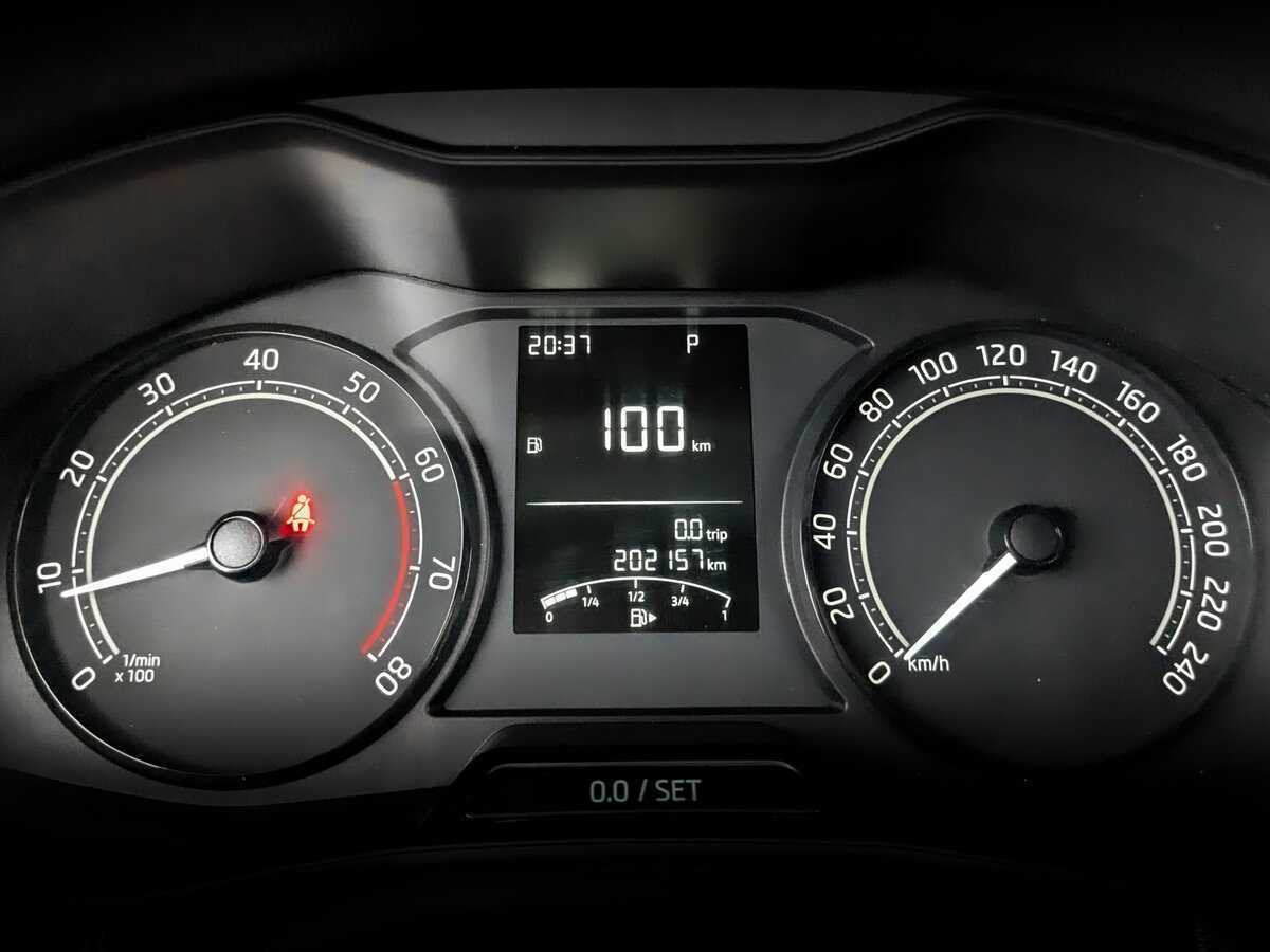 Купить Skoda Rapid с пробегом. Фото: #12