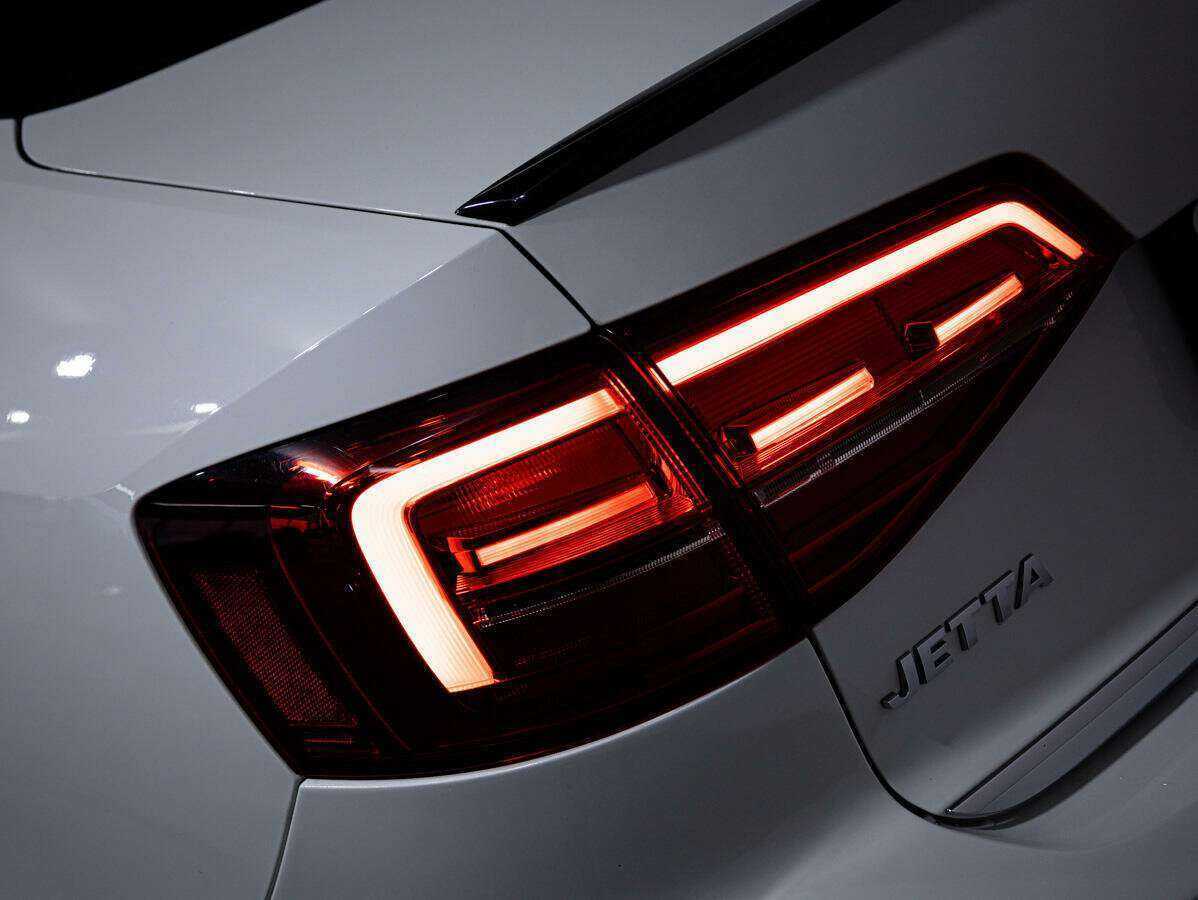 Купить Volkswagen Jetta с пробегом. Фото: #17