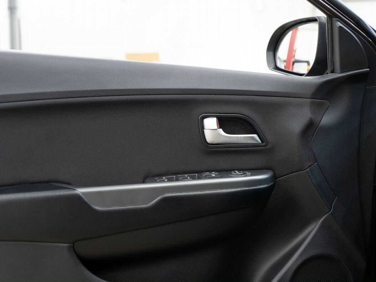 Купить Kia Rio с пробегом. Фото: #14