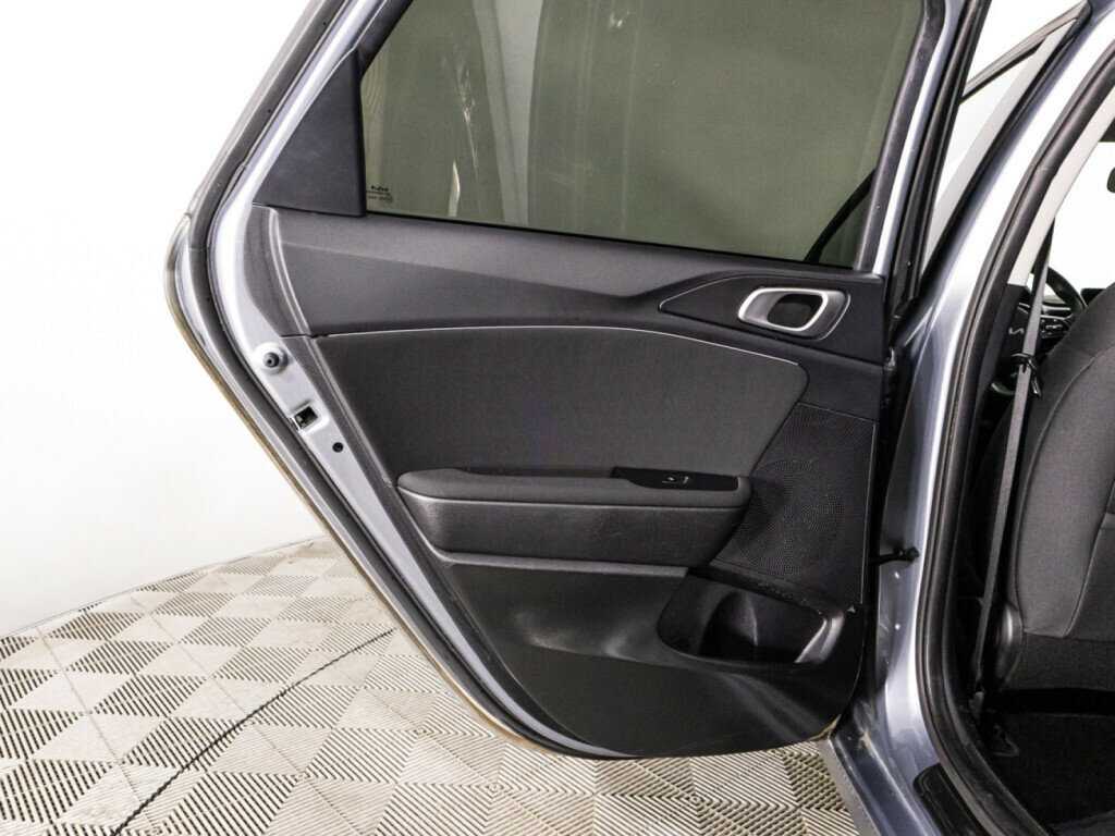 Купить Kia Ceed с пробегом. Фото: #22