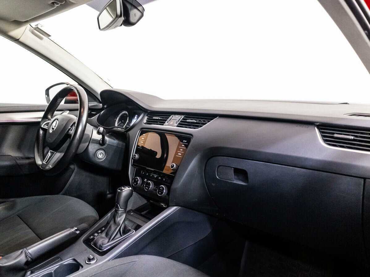 Купить Skoda Octavia с пробегом. Фото: #7