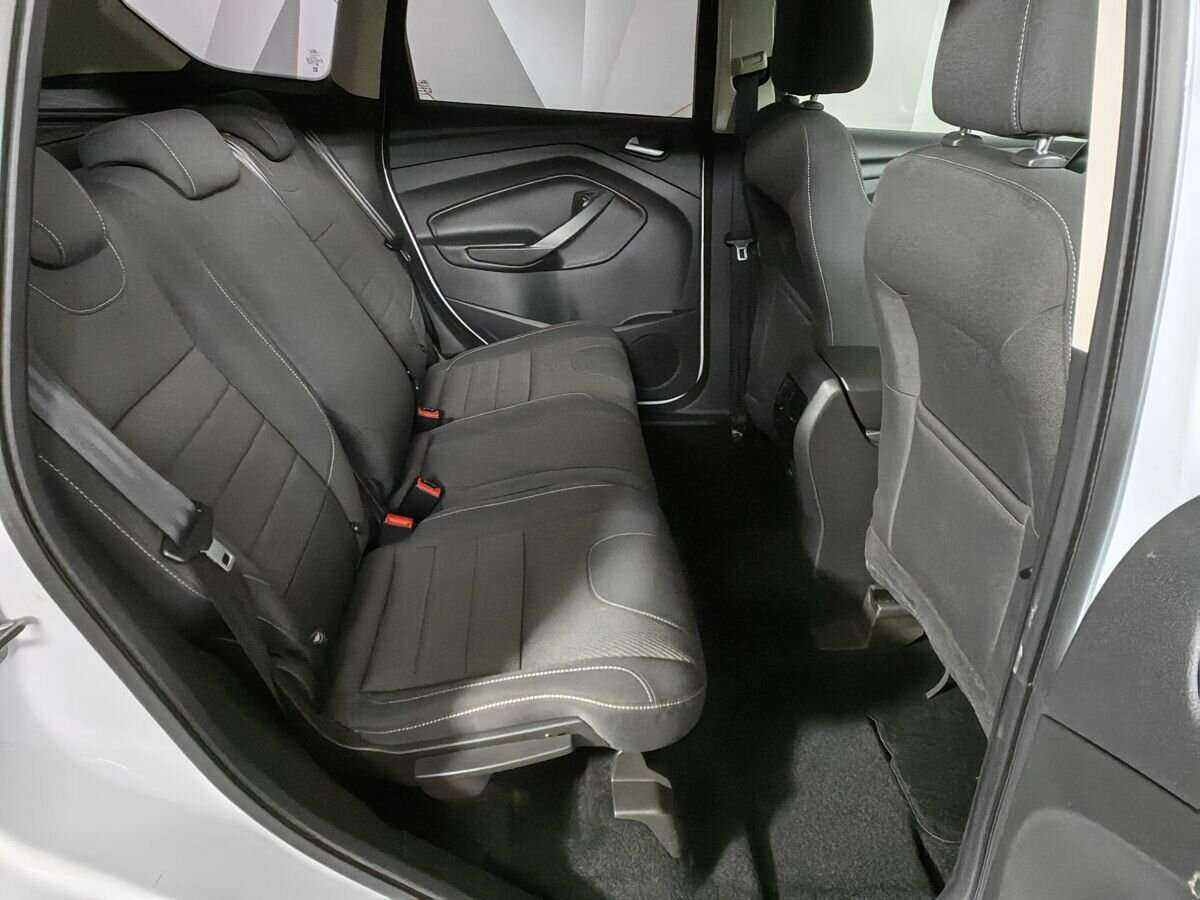 Купить Ford Kuga с пробегом. Фото: #10