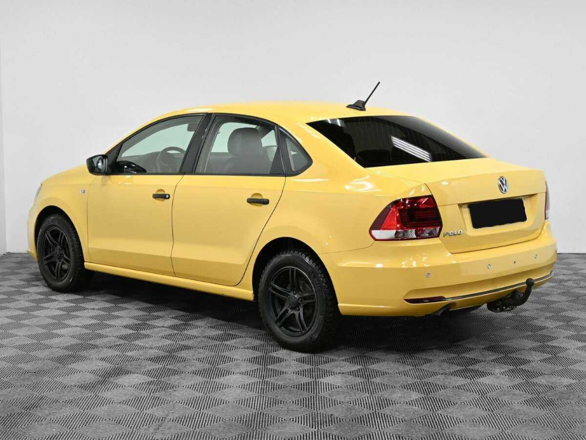 Купить Volkswagen Polo с пробегом. Фото: #3