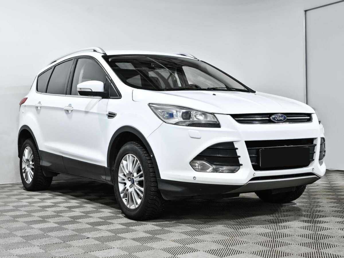 Купить Ford Kuga с пробегом. Фото: #2