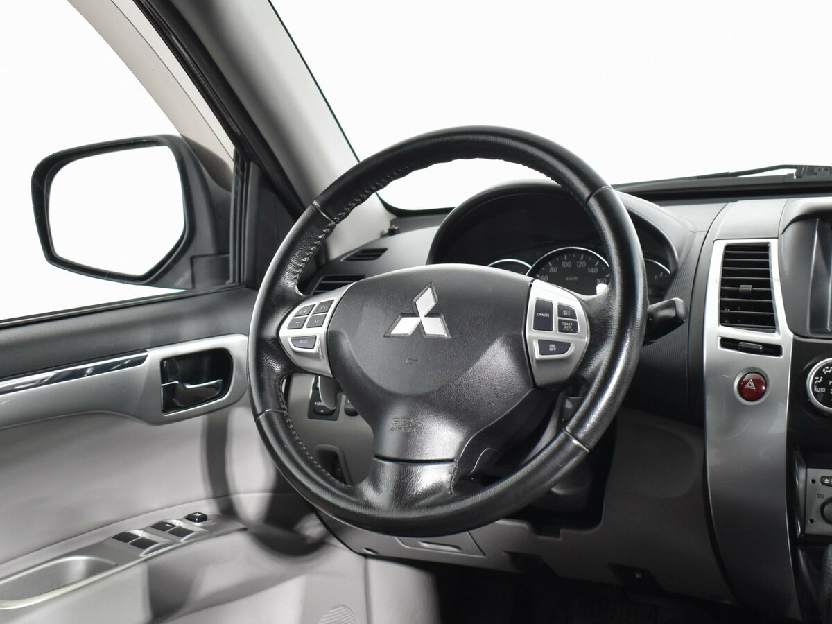 Купить Mitsubishi Pajero Sport с пробегом. Фото: #13