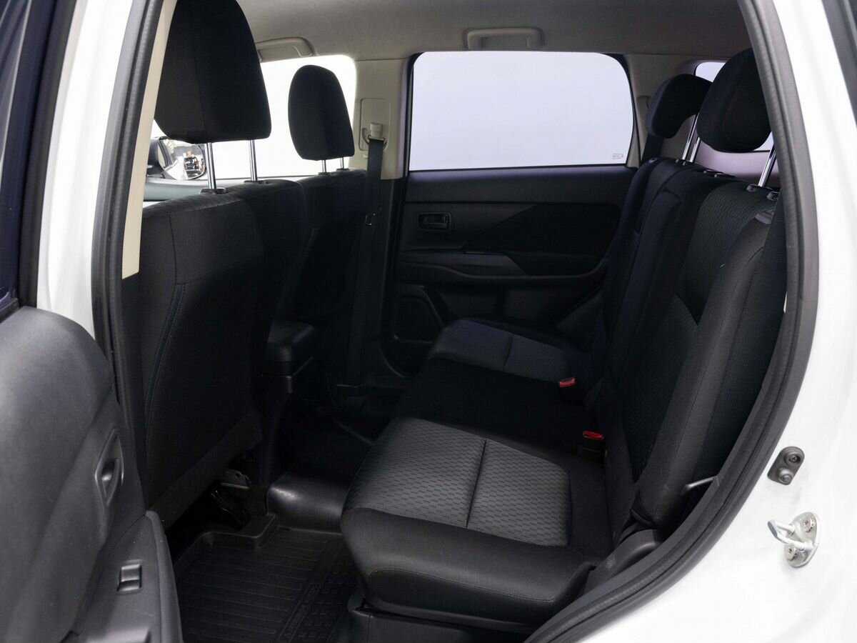Купить Mitsubishi Outlander с пробегом. Фото: #8