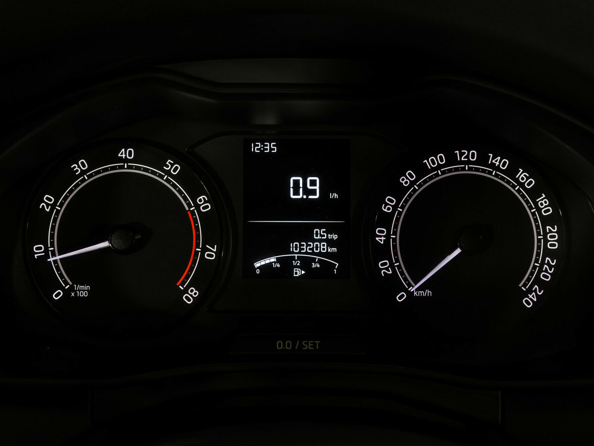 Купить Skoda Rapid с пробегом. Фото: #17