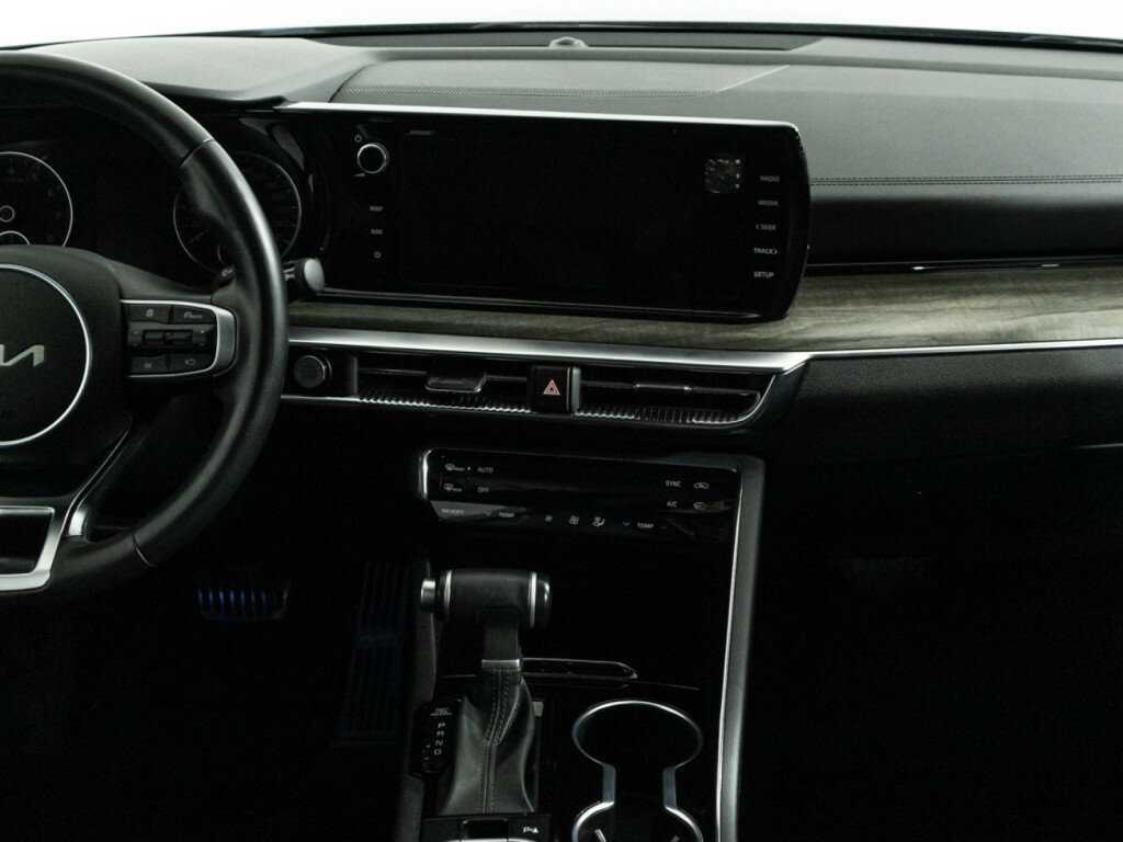 Купить Kia K5 с пробегом. Фото: #13