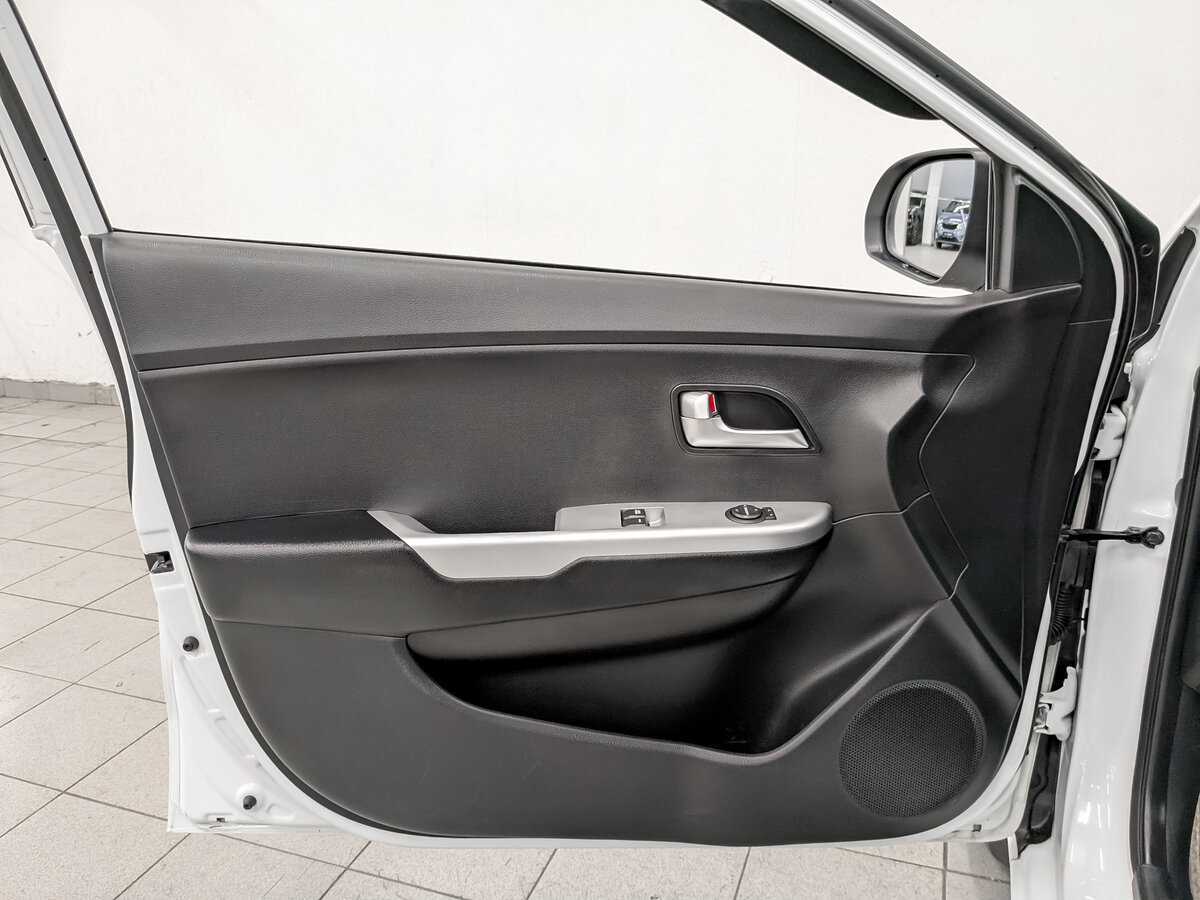 Купить Kia Rio с пробегом. Фото: #16