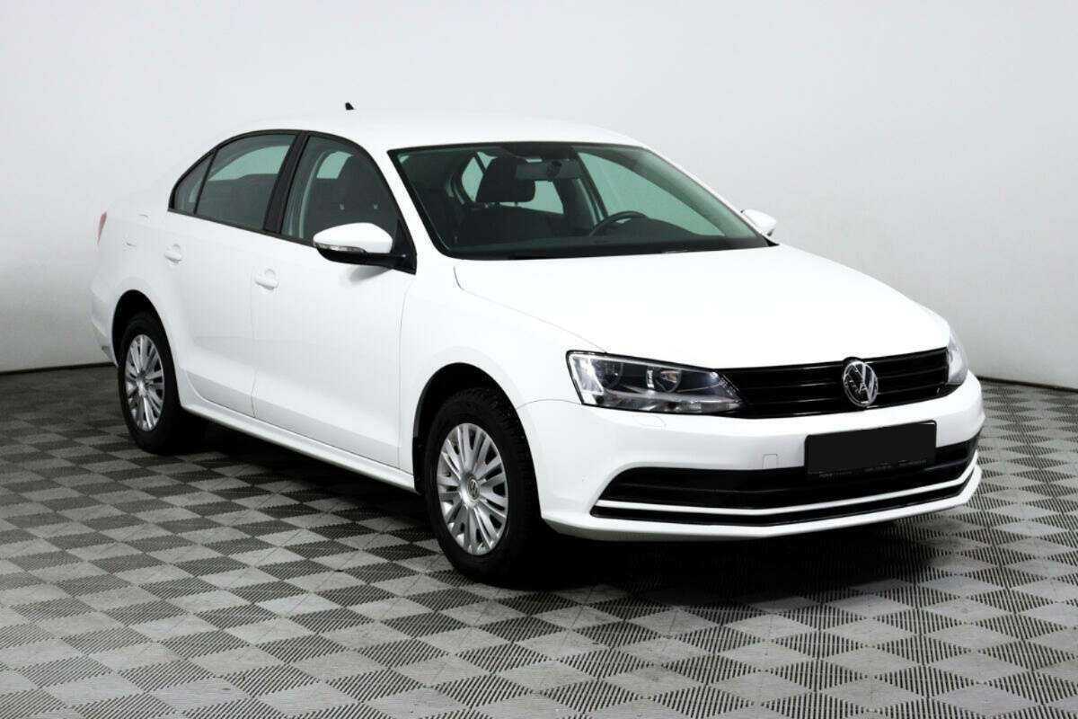 Купить Volkswagen Jetta с пробегом. Фото: #2