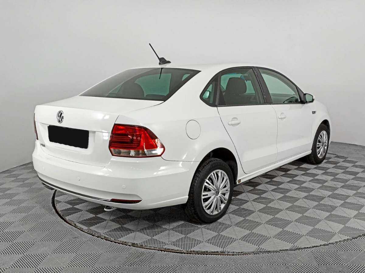 Купить Volkswagen Polo с пробегом. Фото: #4