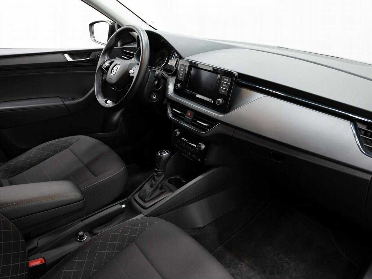 Купить Skoda Rapid с пробегом. Фото: #10