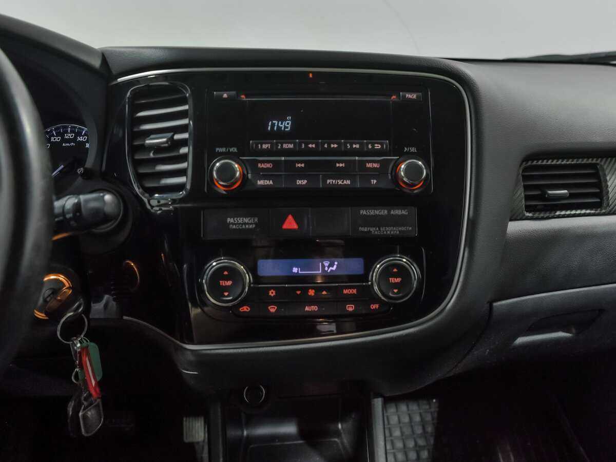 Купить Mitsubishi Outlander с пробегом. Фото: #9