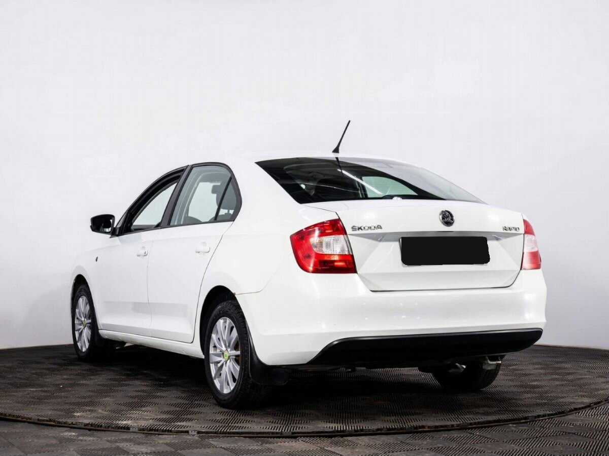 Купить Skoda Rapid с пробегом. Фото: #3