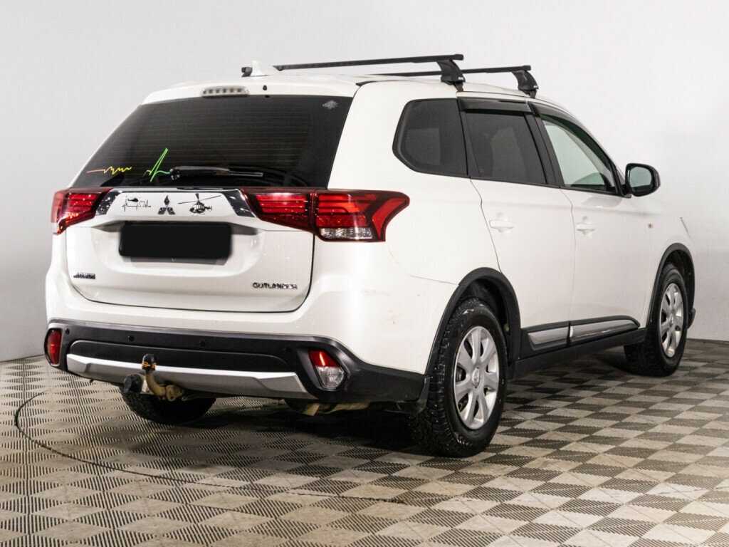 Купить Mitsubishi Outlander с пробегом. Фото: #4