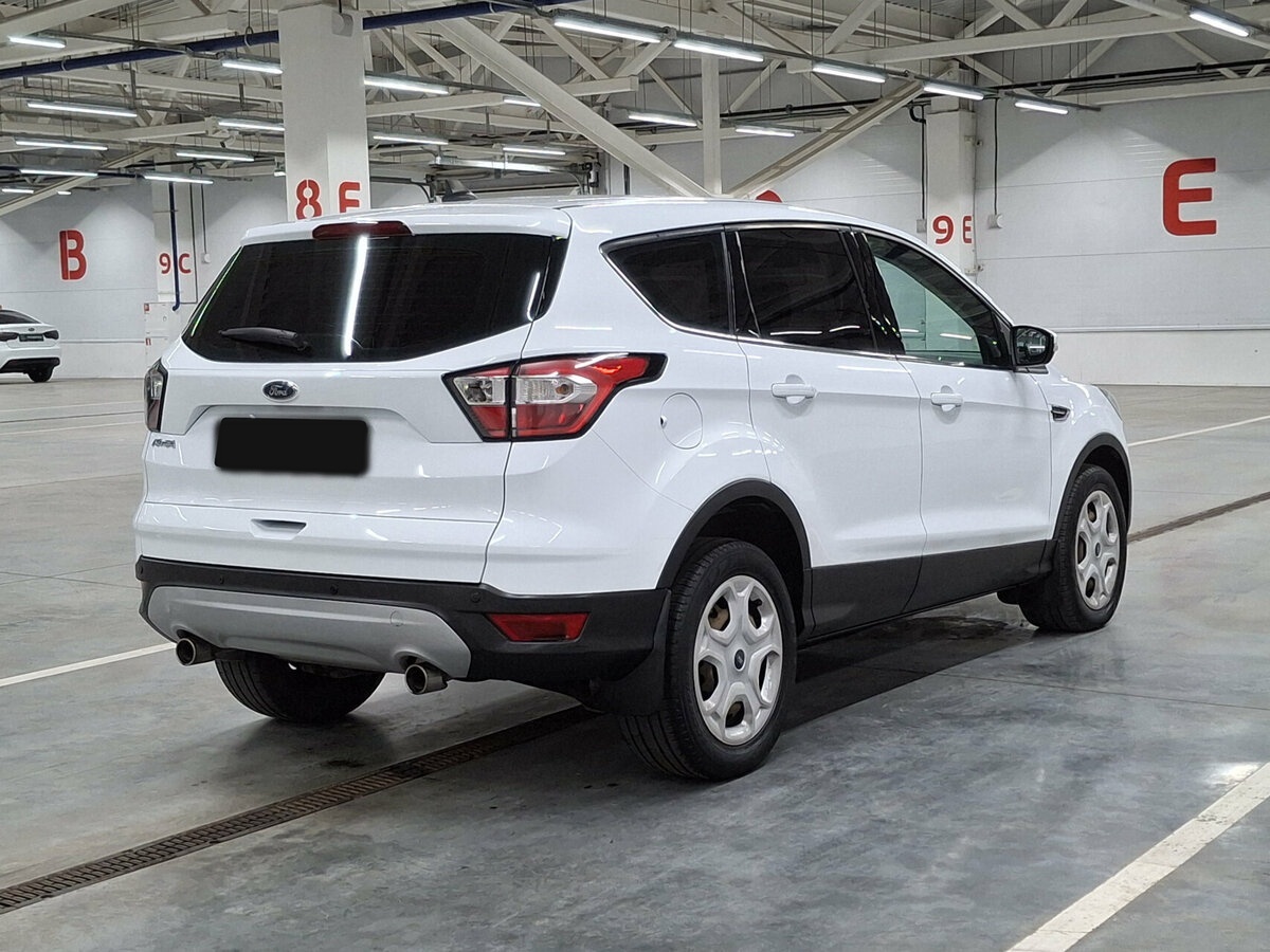 Купить Ford Kuga с пробегом. Фото: #4