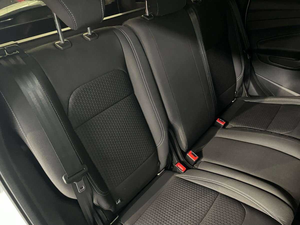 Купить Ford Kuga с пробегом. Фото: #21