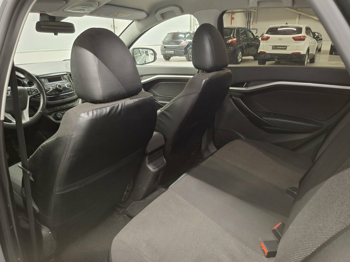 Купить Lada (ВАЗ) Vesta с пробегом. Фото: #10