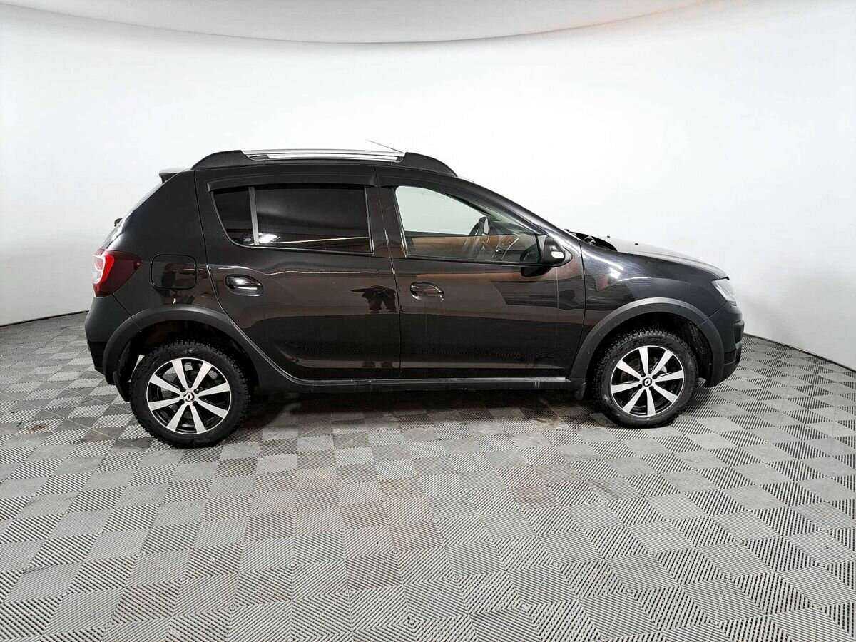 Купить Renault Sandero с пробегом. Фото: #2