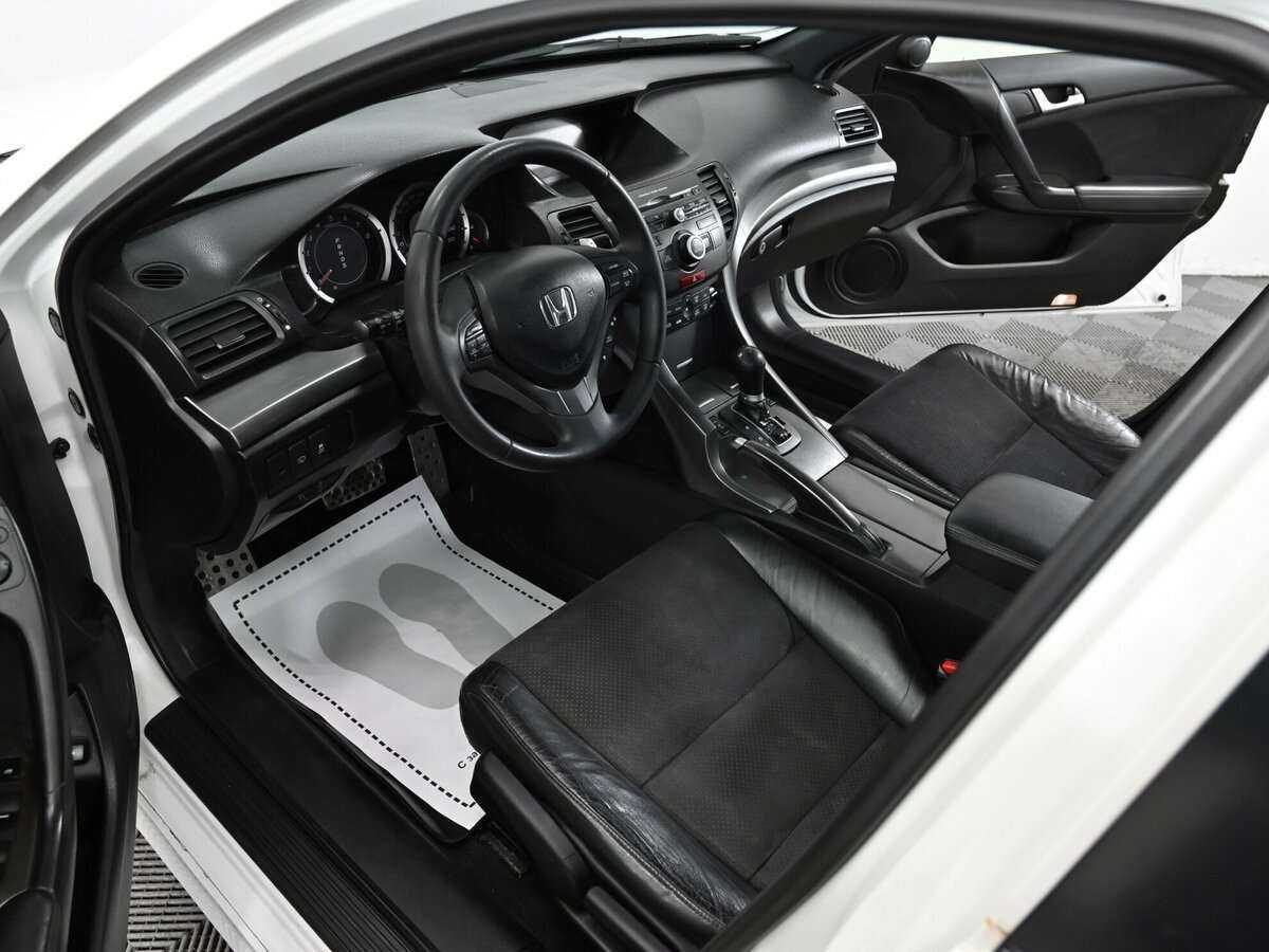 Купить Honda Accord с пробегом. Фото: #4