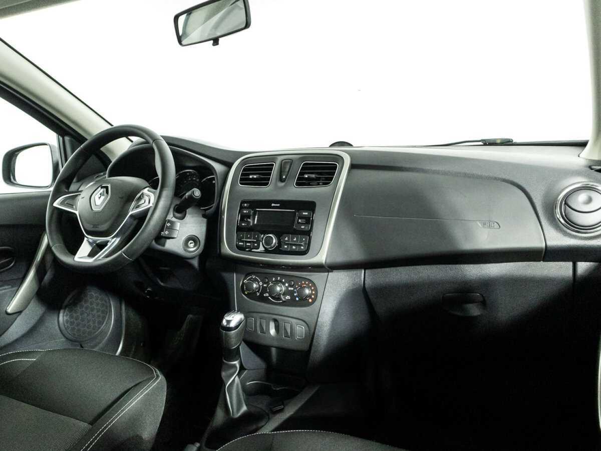 Купить Renault Sandero с пробегом. Фото: #8