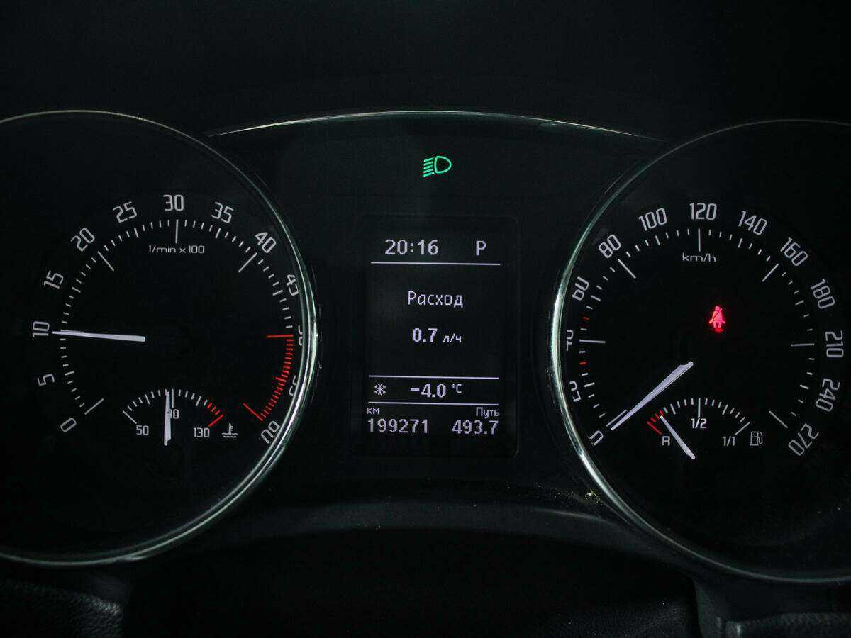 Купить Skoda Superb с пробегом. Фото: #9