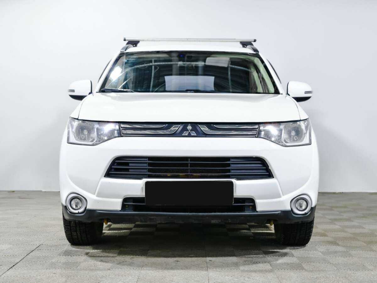 Купить Mitsubishi Outlander с пробегом. Фото: #1