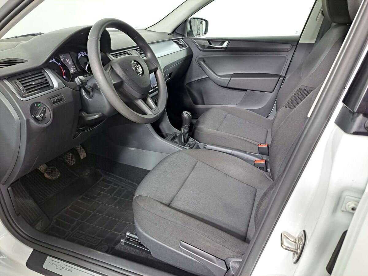 Купить Skoda Rapid с пробегом. Фото: #13