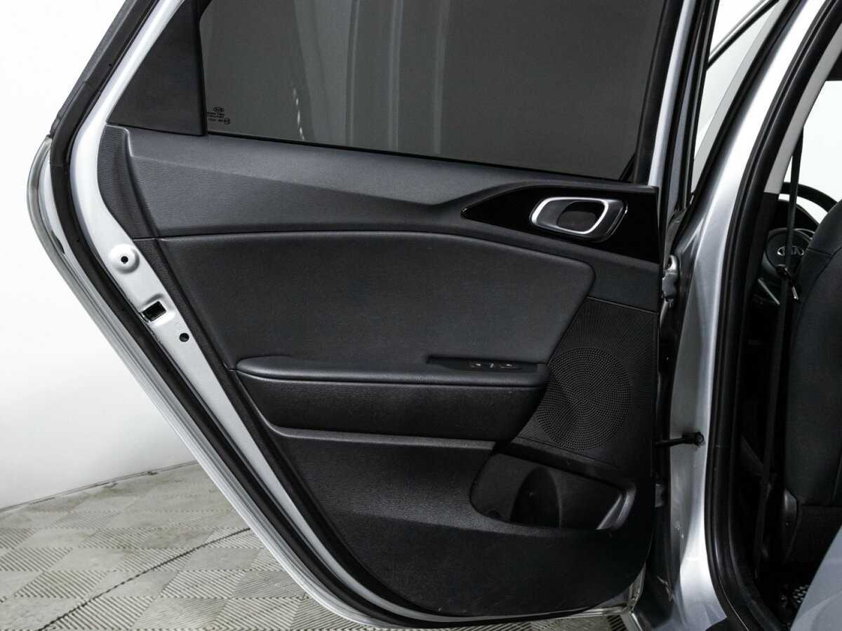 Купить Kia Ceed с пробегом. Фото: #24