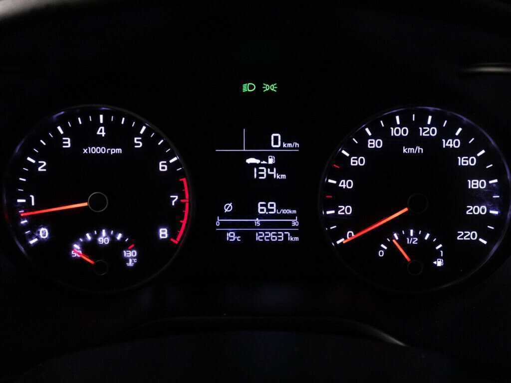 Купить Kia Rio с пробегом. Фото: #11