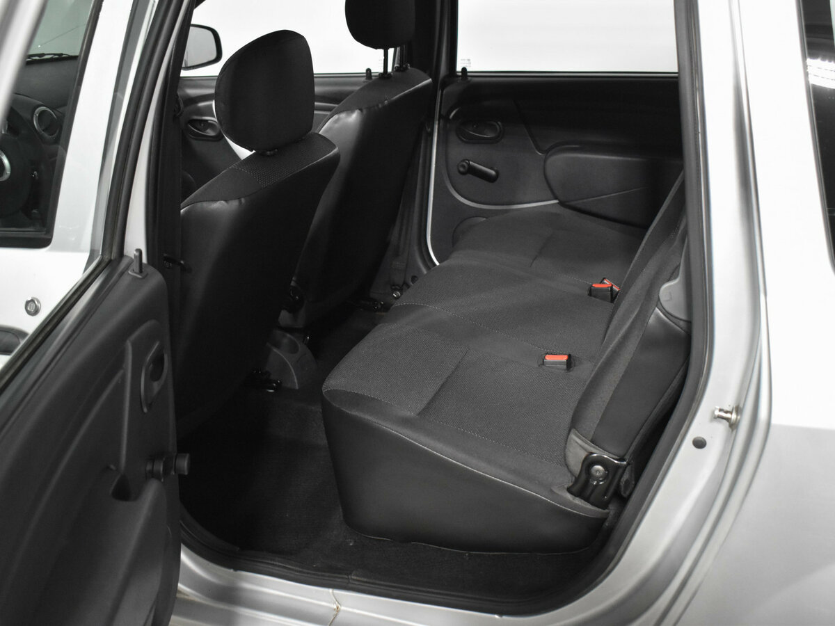 Купить Lada (ВАЗ) Largus с пробегом. Фото: #9