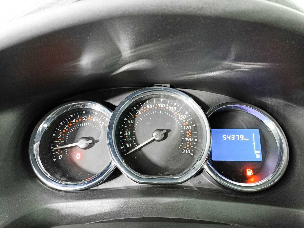 Купить Renault Sandero с пробегом. Фото: #11