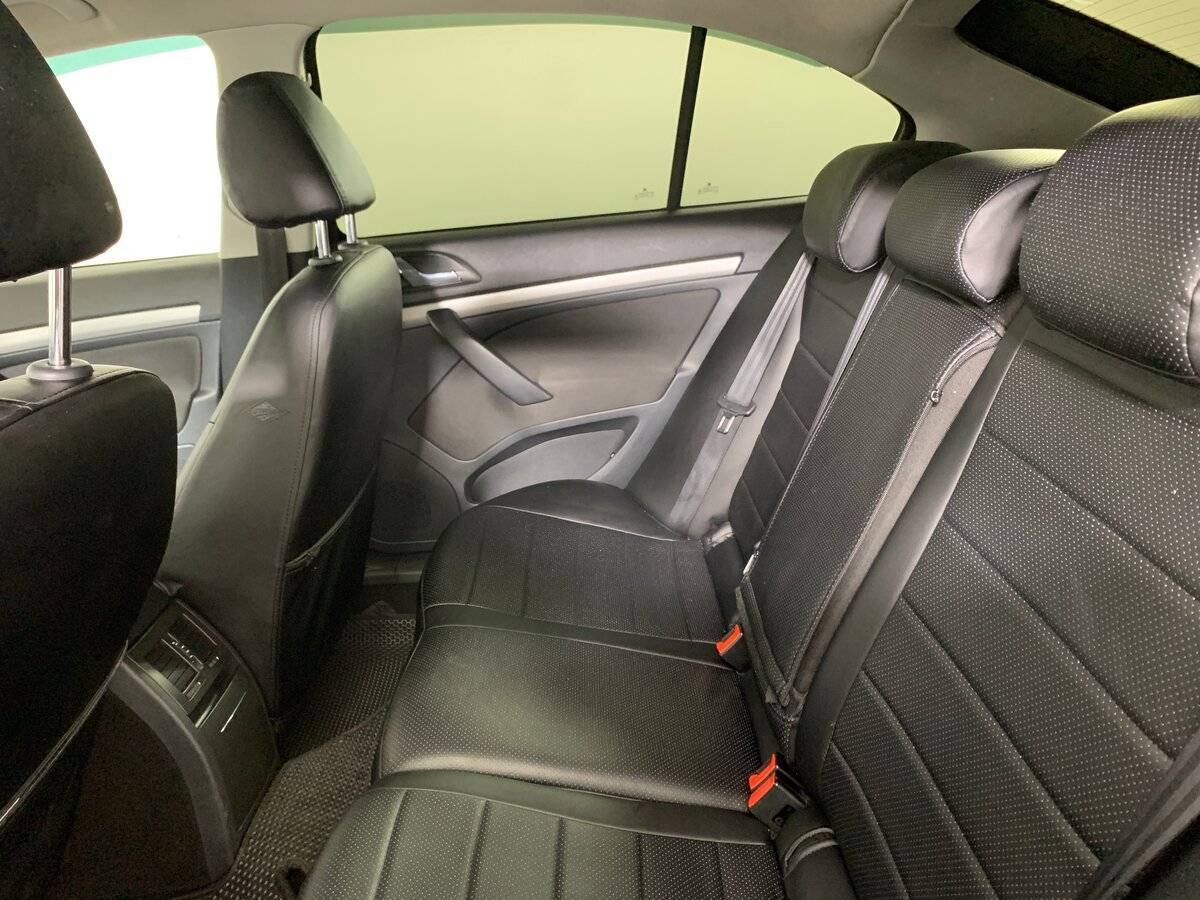 Купить Skoda Octavia с пробегом. Фото: #17