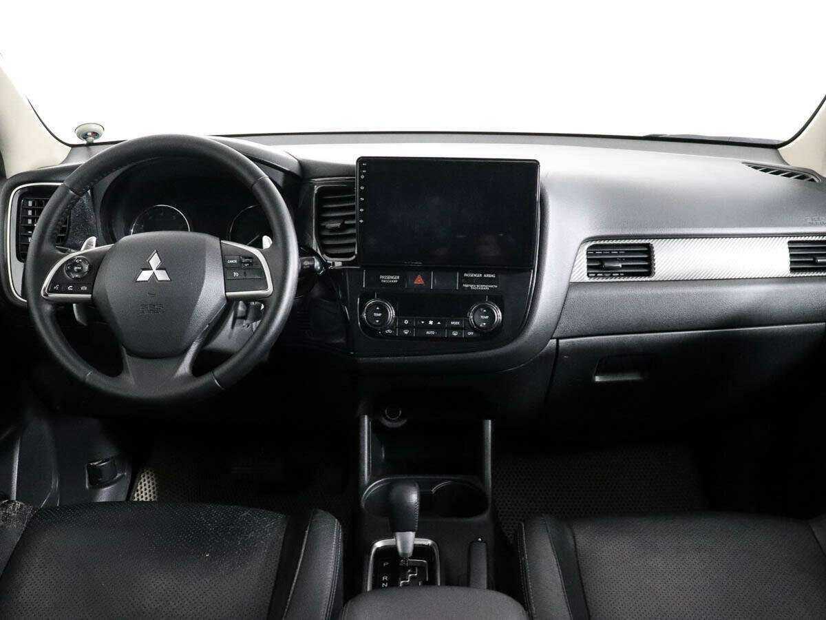 Купить Mitsubishi Outlander с пробегом. Фото: #9