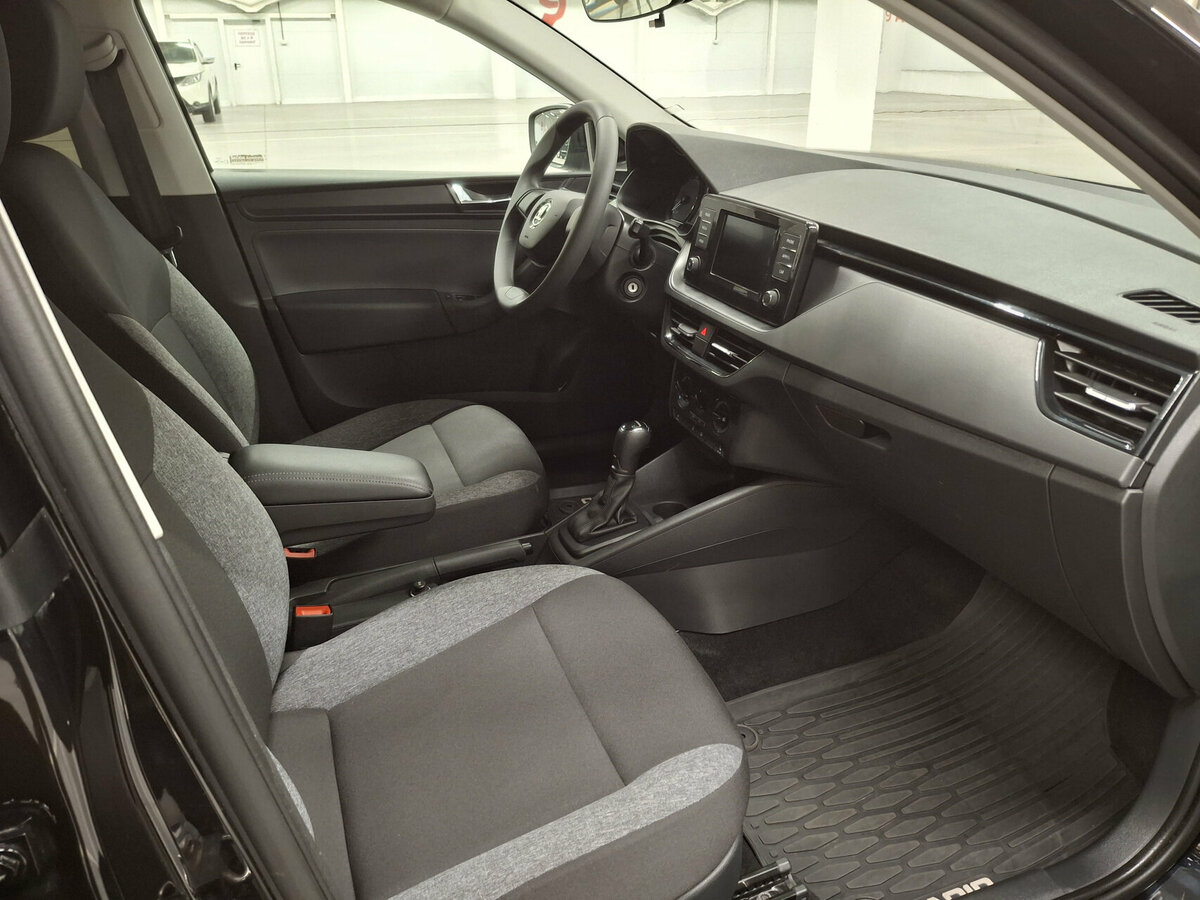 Купить Skoda Rapid с пробегом. Фото: #10